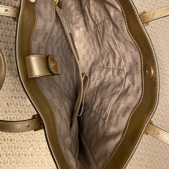 Michael Kors gold satchel large never used - Picture 3 of 7
